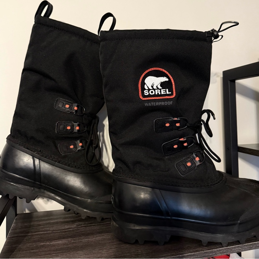 SOREL - Women’s Blizzard XT Insulated Waterproof Winter Boot like NEW size 9